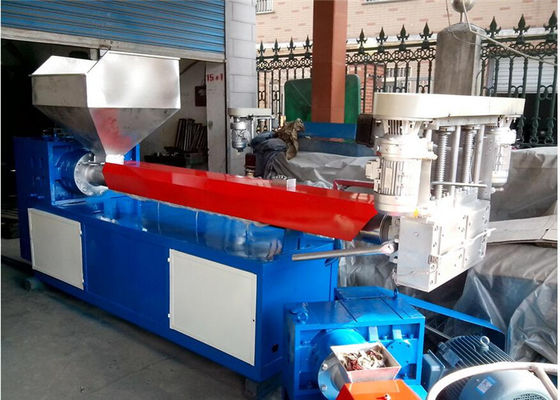 Η πλαστική μηχανή κόκκων παραγωγής κόκκων της PET, νιφάδες της PET ανακύκλωσε την πλαστική Granulator μηχανή