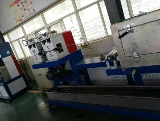 50HZ ανακυκλωμένη ζώνη λουριών συσκευασίας που κάνει τη γραμμή παραγωγής ταινιών λουριών μηχανών PP PET