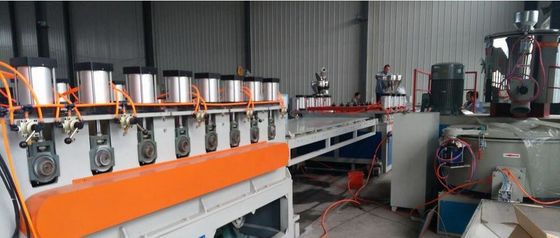 Μηχανή εξώθησης προτύπων πινάκων κατασκευής γραμμών παραγωγής πινάκων PVC WPC για τα έπιπλα