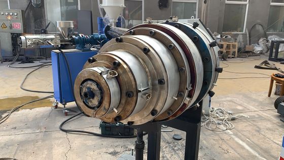 Καλή τιμή. Υψηλής ταχύτητας γραμμή εκτόξευσης σωλήνων HDPE για παροχή νερού, εξοπλισμός κατασκευής σωλήνων HDPE PE μεγάλης διαμέτρου σε απευθείας σύνδεση