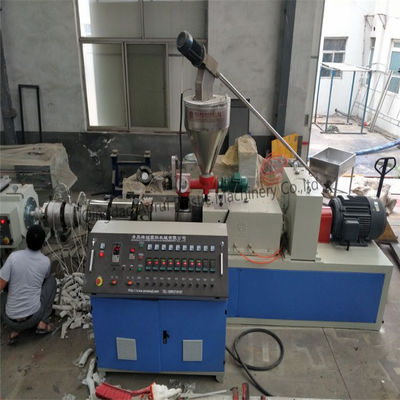 Καλή τιμή. 380V 50HZ 63mm δίδυμη γραμμή εξώθησης σωλήνων PVC βιδών 150kg/H σε απευθείας σύνδεση