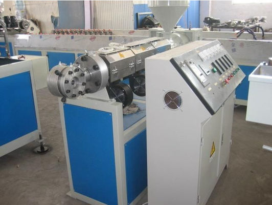 Καλή τιμή. 380v ενισχυμένη PVC μηχανή εξωθητών βιδών σωλήνων δίδυμη, χαμηλού θορύβου σε απευθείας σύνδεση
