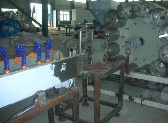 Καλή τιμή. Η ίνα PVC ενίσχυσε τη μαλακή γραμμή παραγωγής σωλήνων, μαλακή πλαστική γραμμή εξώθησης μανικών PVC σε απευθείας σύνδεση