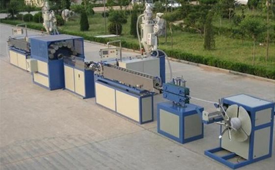 Καλή τιμή. Η πλαστική ίνα PVC μηχανών εξώθησης σωλήνων ενίσχυσε τη μαλακή γραμμή παραγωγής σωλήνων σε απευθείας σύνδεση