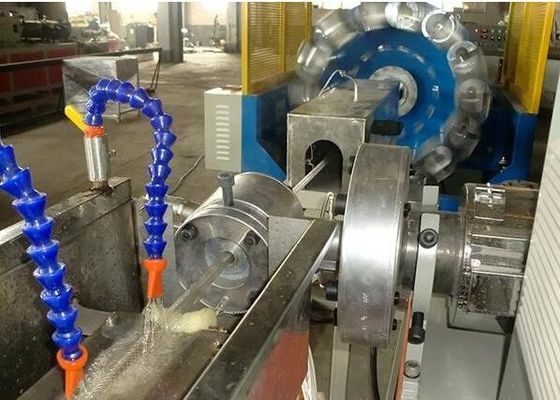Καλή τιμή. Μάνικα κήπων PVC που κατασκευάζει τη μηχανή την πλαστική γραμμή εξώθησης, δίδυμη βιδών γραμμή παραγωγής σωλήνων PVC ενισχυμένη ίνα σε απευθείας σύνδεση