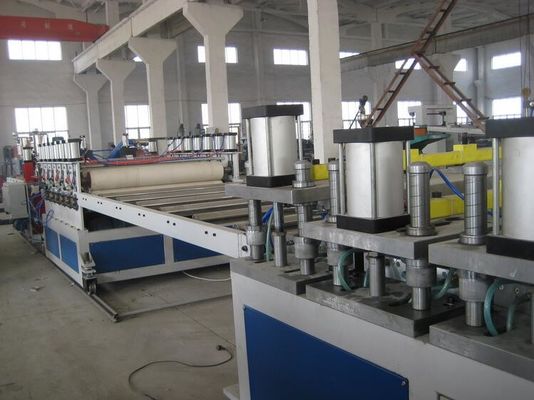 Καλή τιμή. Δίδυμη γραμμή Extruson προτύπων βιδών WPC Contruction, εξωθητής προτύπων κατασκευής σε απευθείας σύνδεση