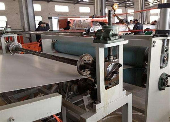 Καλή τιμή. Πλαστική γραμμή εξώθησης φύλλων PVC WPC, γραμμή παραγωγής φύλλων διακοσμήσεων PVC WPC σε απευθείας σύνδεση