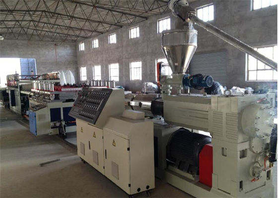 Καλή τιμή. Πλαστική μηχανή πινάκων αφρού PVC, πίνακας PVC που καθιστά τη μηχανή πλήρως αυτόματη σε απευθείας σύνδεση