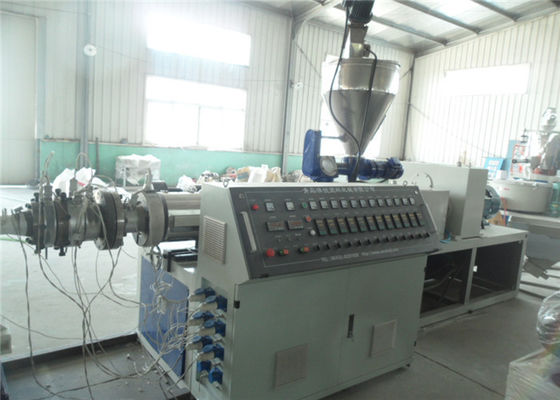 Καλή τιμή. 1650Mm PP PE ζαρωμένο PVC CE ISO9001 μηχανών εξώθησης σωλήνων πλαστικό αυτόματο πλήρως σε απευθείας σύνδεση