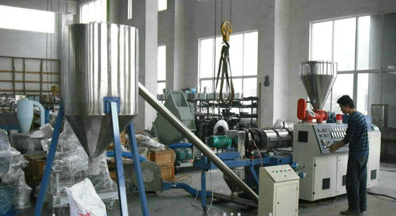 Καλή τιμή. Granulator PVC καυτός τέμνων δίδυμος εξωθητής βιδών, πλαστική γραμμή παραγωγής σβόλων PVC σε απευθείας σύνδεση