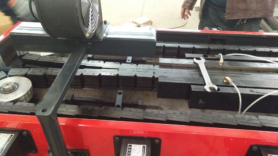 PP PE 9mm έως 40mm Υδατοψυγμένη κυματοειδής γραμμή παραγωγής σωλήνων
