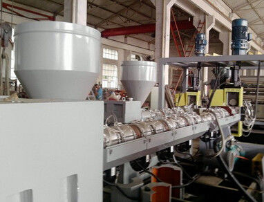 Καλή τιμή. Υψηλή γραμμή παραγωγής 330mm 700kg/H πινάκων αφρού PE αντίστασης αντίκτυπου PP σε απευθείας σύνδεση
