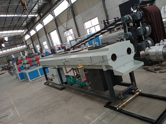125kw πλαστική γραμμή 50kg/H εξώθησης σωλήνων PVC με την κοιλότητα δύο