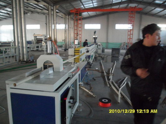 Καλή τιμή. Ενιαία HDPE βιδών πλαστική γραμμή 220v εξώθησης σωλήνων/υψηλή ροπή συστροφής 380v σε απευθείας σύνδεση